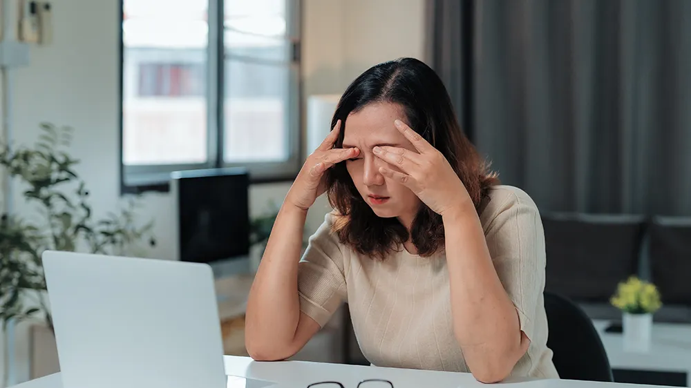 Tired Eyes After Screen Time? Discover the Benefits of Blue Light Glasses